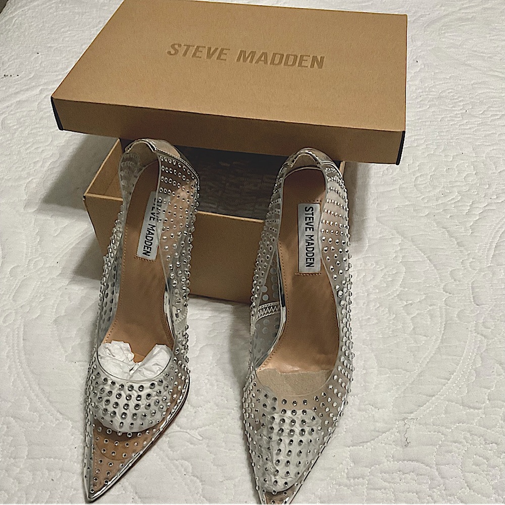 Steve Madden Rhinestone Pumps. Brand New!